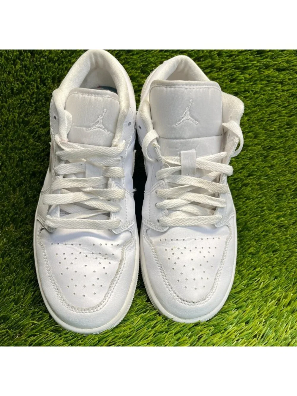 Nike Air Jordan 1 Low Womens Size 8 Triple White Athletic Leather Shoes Sneakers